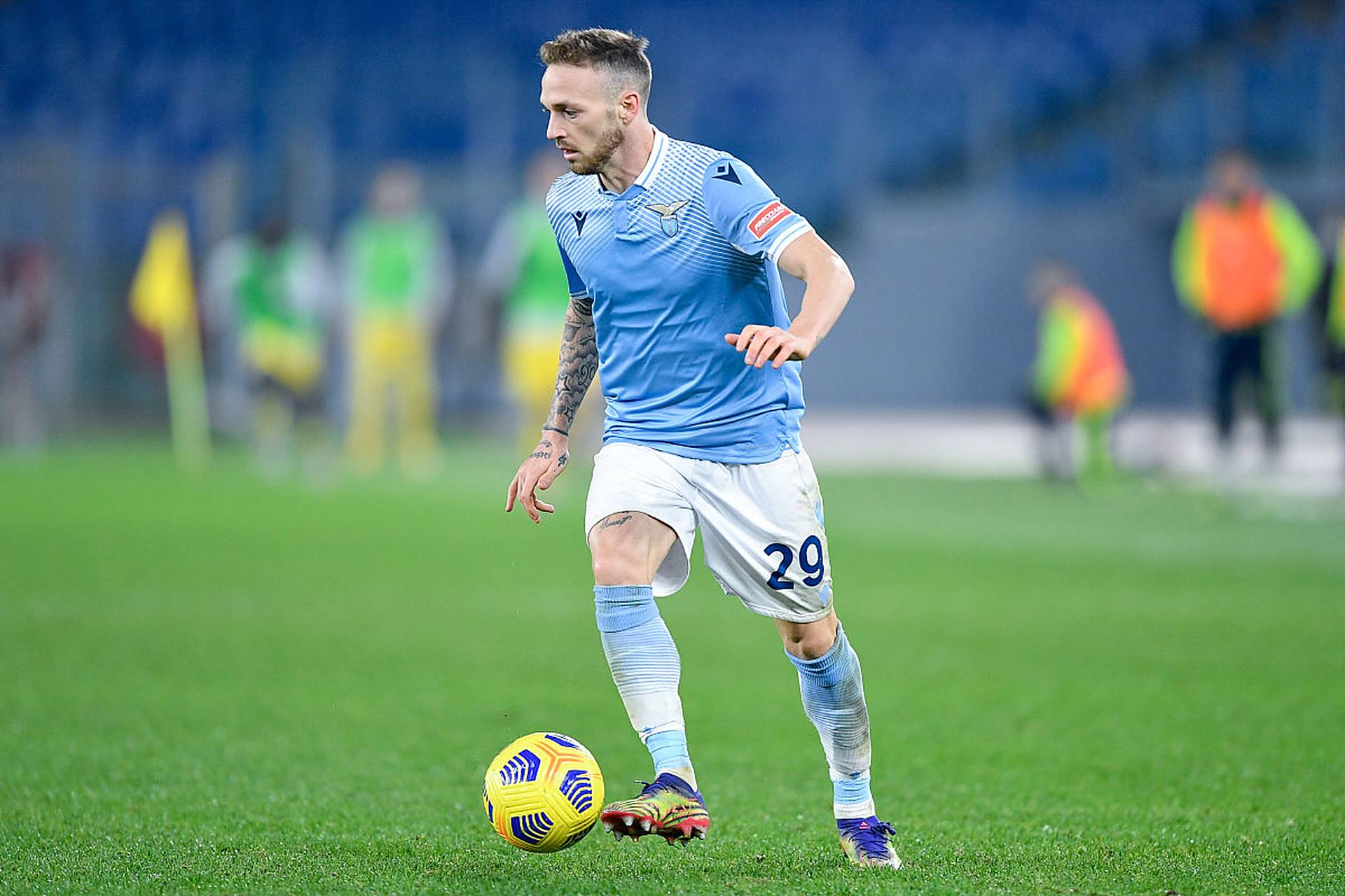 尤文图斯客场不敌拉齐奥：冠军希望受挫的简单介绍