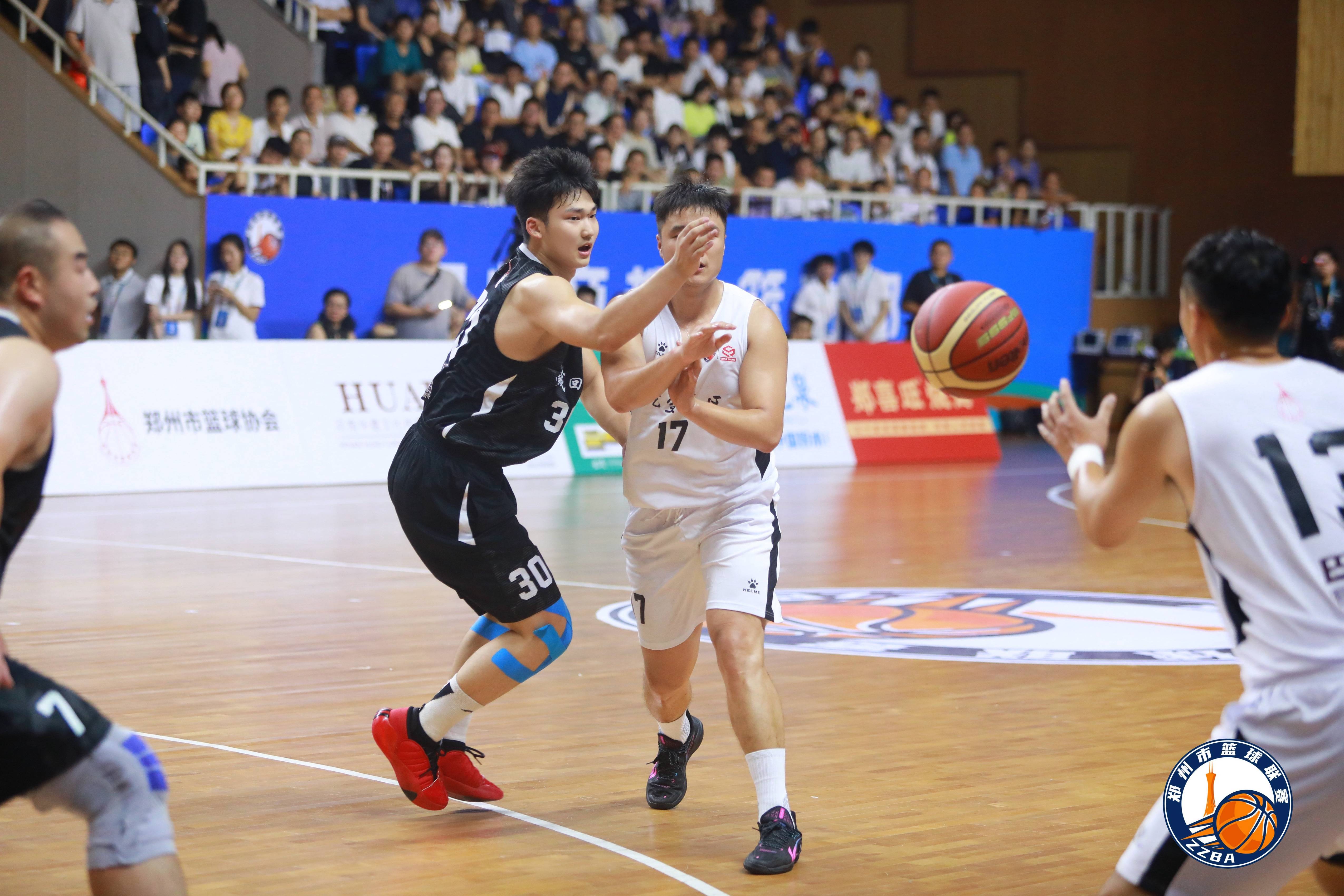 体育节目热播,篮球赛事引发热议 体育节目热播,篮球赛事引发热议