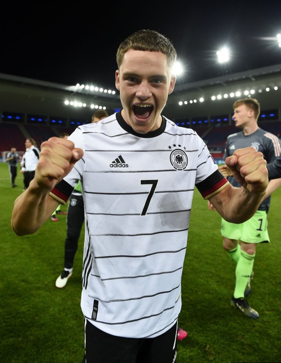 巴西完胜勒沃库森,哈弗茨扛起全队 巴西完胜勒沃库森,哈弗茨扛起全队