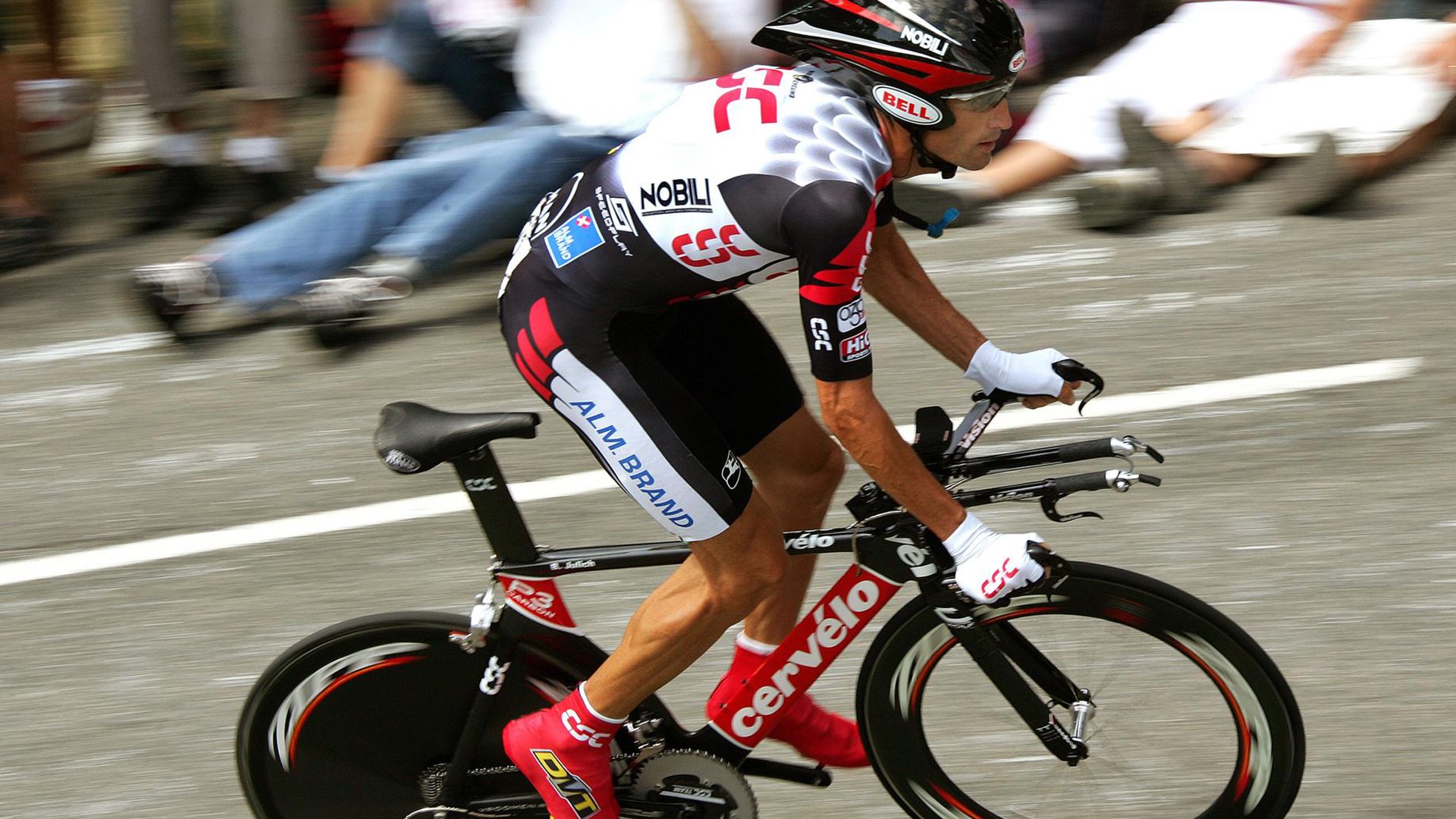 灵魂的德比，当德甲争冠与玻利维亚的绿茵记忆相遇