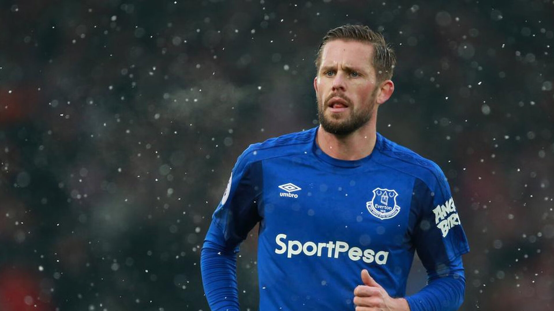 当篮球天才降维打击绿茵场，范弗利特的三分绝杀撕碎足球圣经