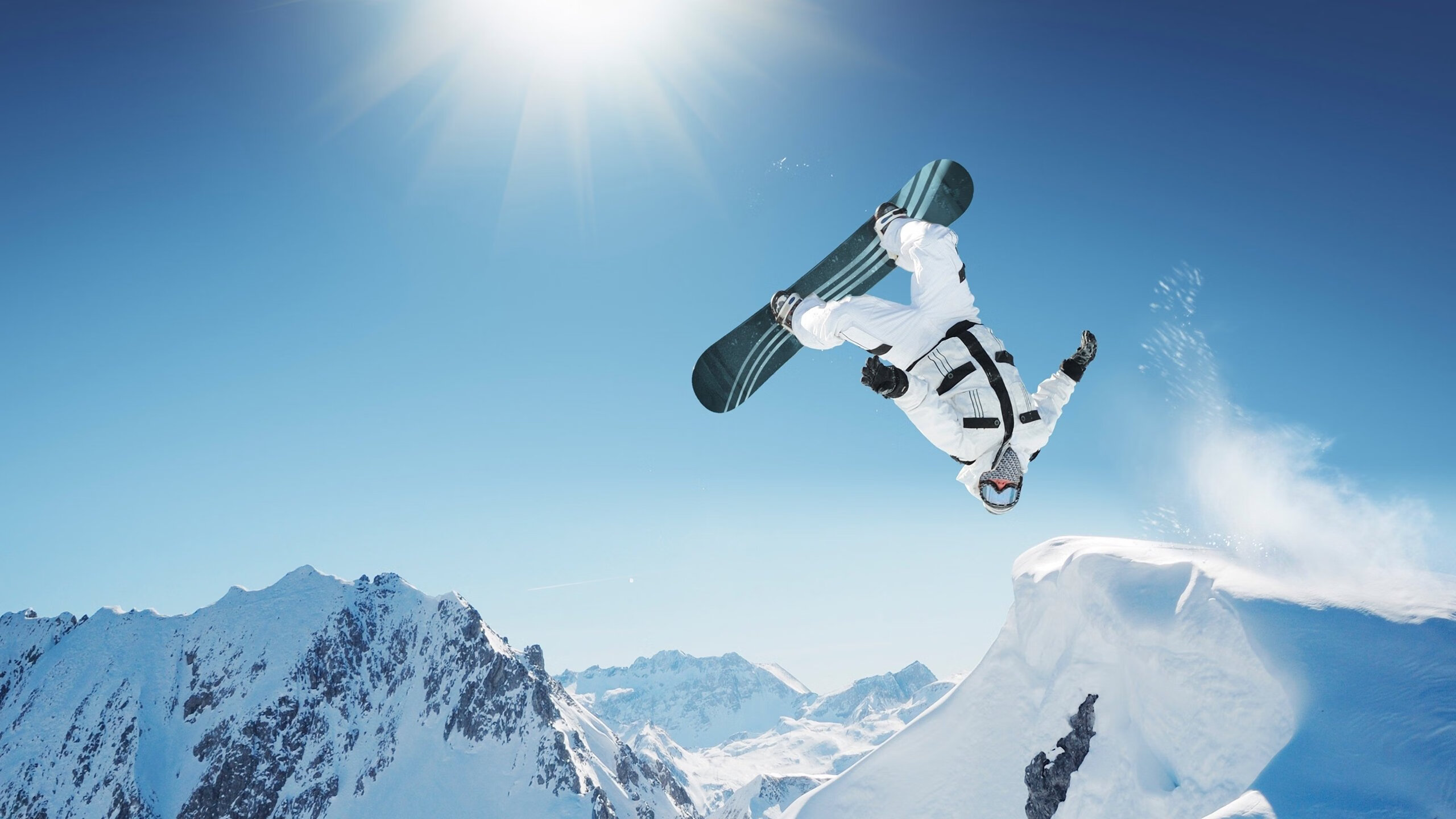 跨界巅峰战!拉文神仙球绝杀,辽宁险胜雄鹿震撼篮坛