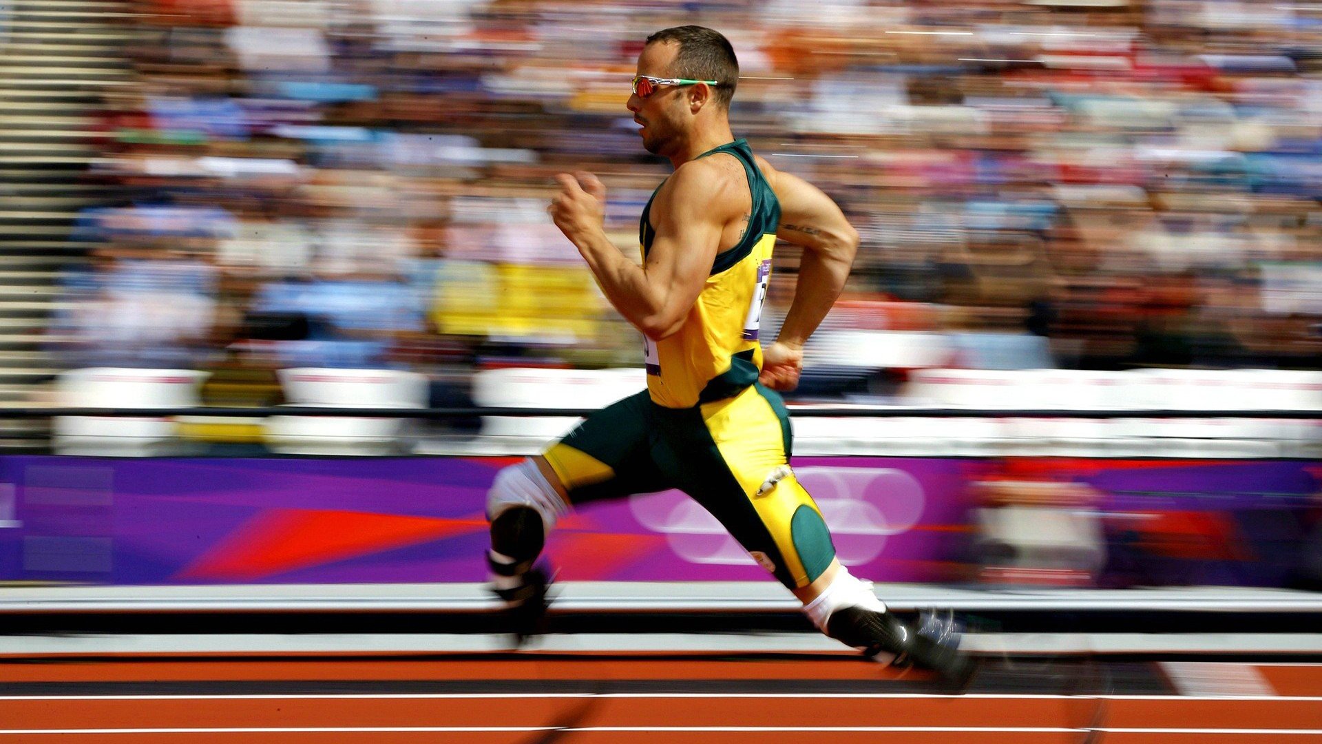 足球圣殿中两座互不相望的孤峰，国家德比的永恒与冷门的革命